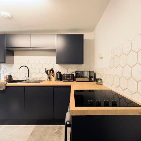 Seafront Apartment With Balcony, Parking And Sea Views アベリストウィス エクステリア 写真