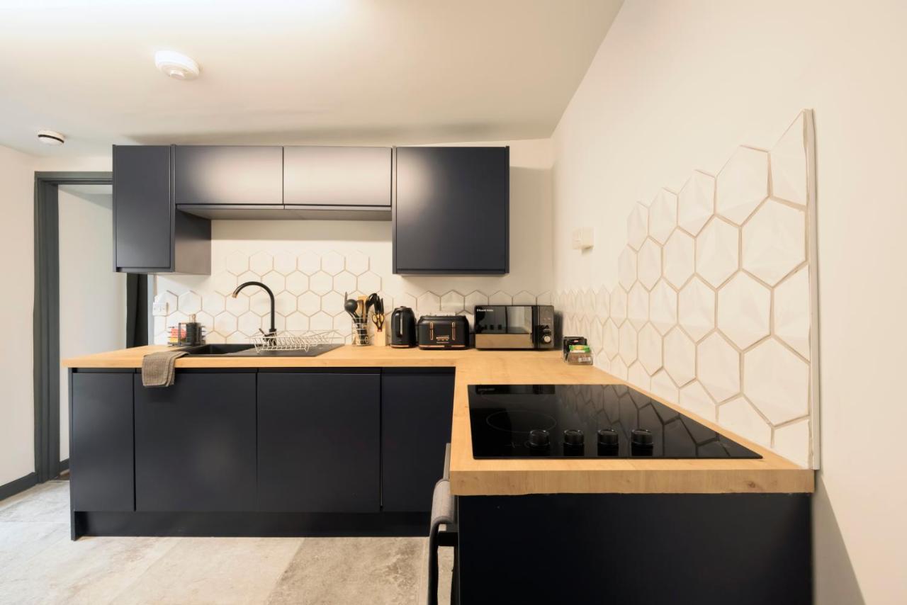 Seafront Apartment With Balcony, Parking And Sea Views アベリストウィス エクステリア 写真