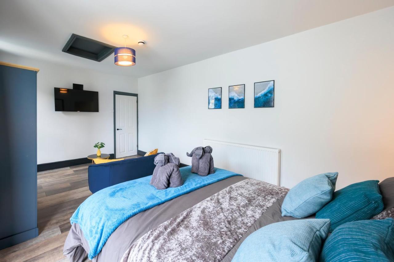 Seafront Apartment With Balcony, Parking And Sea Views アベリストウィス エクステリア 写真