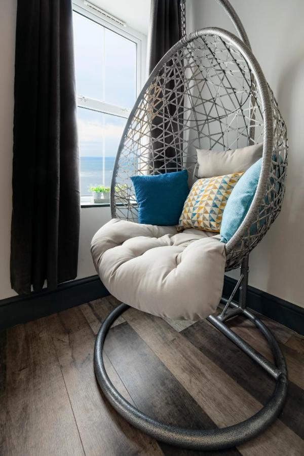 Seafront Apartment With Balcony, Parking And Sea Views アベリストウィス エクステリア 写真